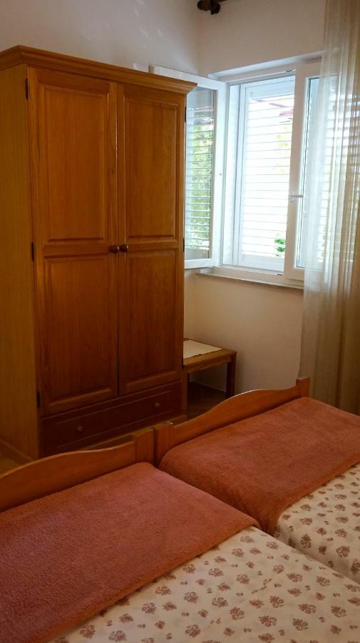 Apartment Krasna Baška Voda Exterior foto